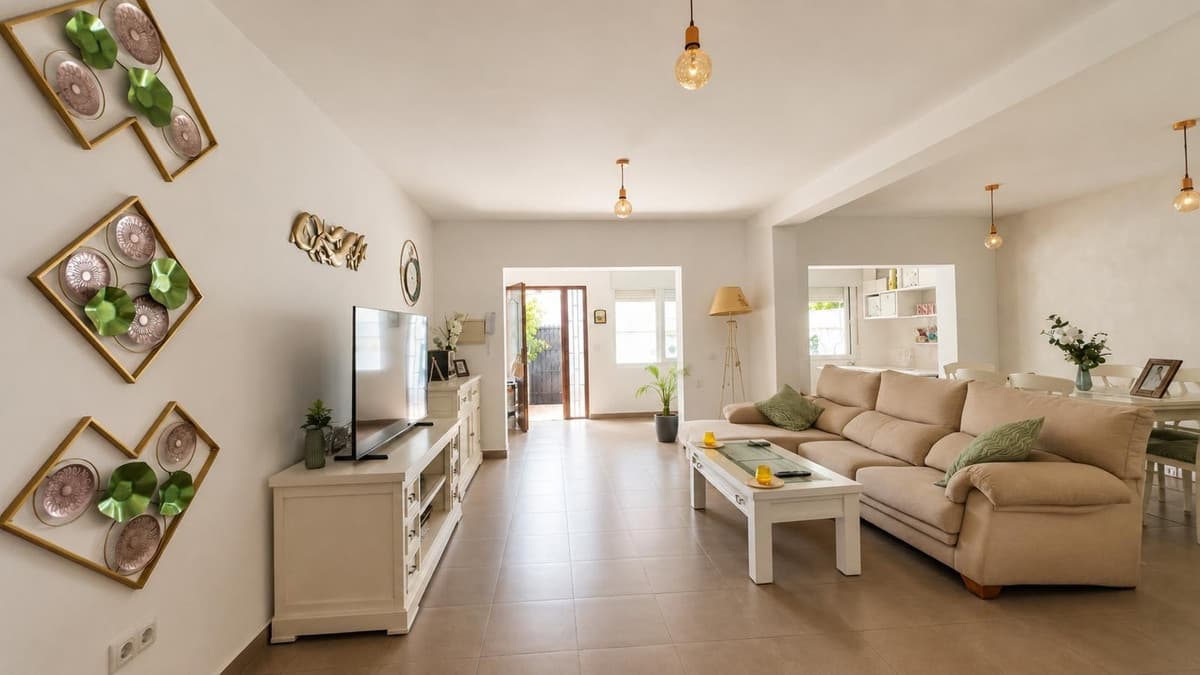 Semi-Detached House in Benalmadena Costa — photo 1 of 10