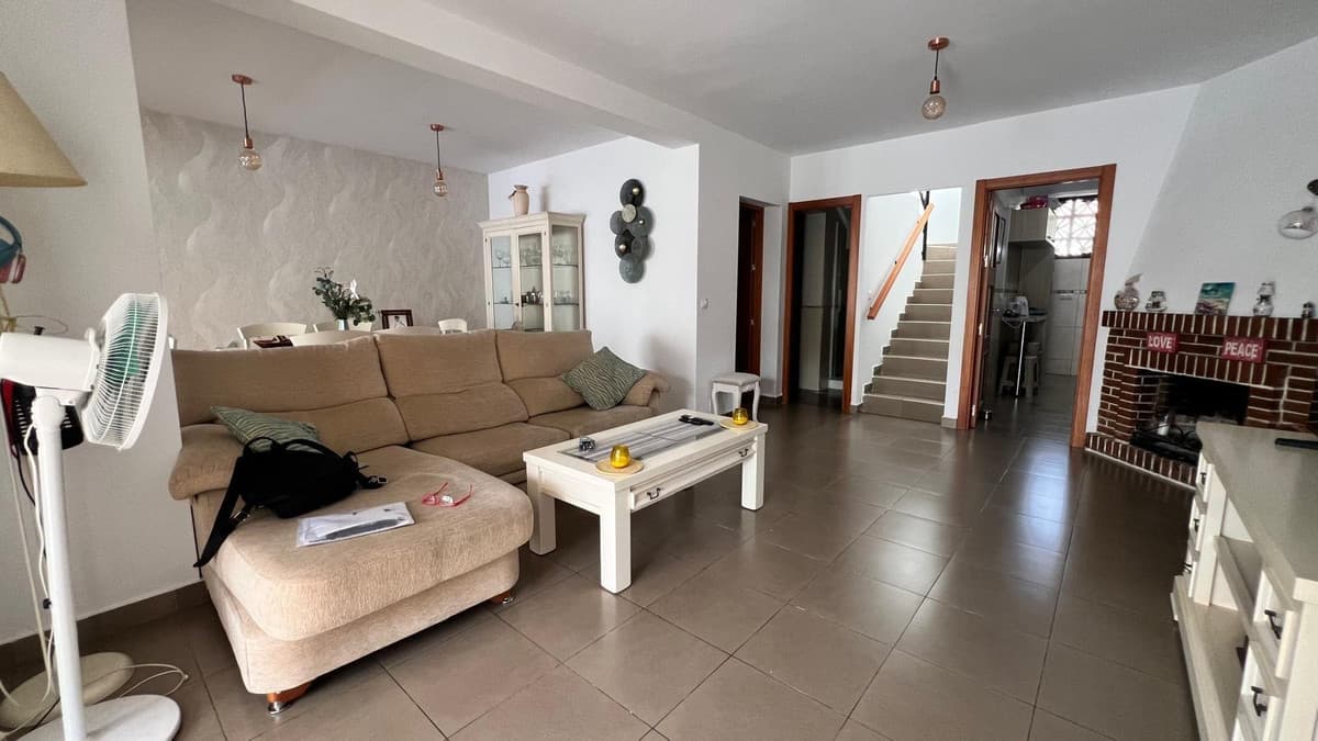 Semi-Detached House in Benalmadena Costa — photo 3 of 10
