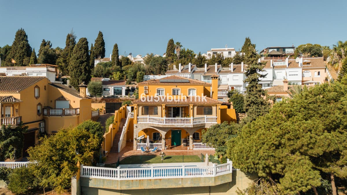 Detached Villa in Mijas Costa — photo 1 of 10