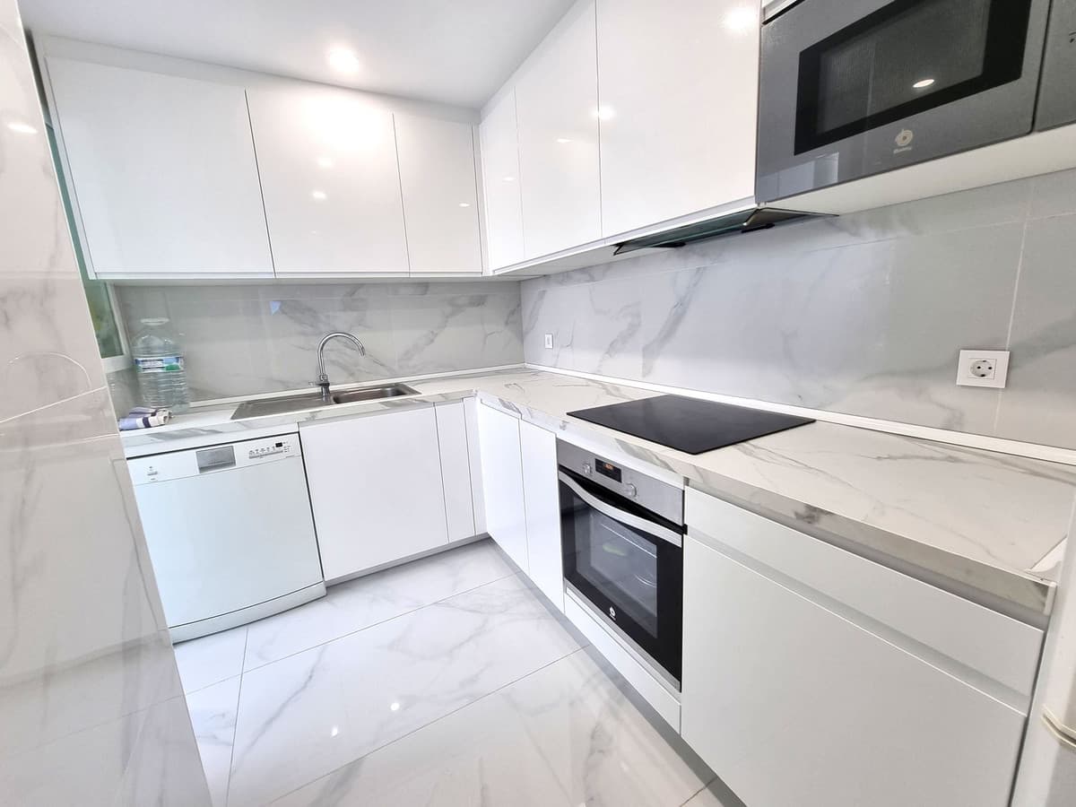 Middle Floor Apartment in Puerto Banús — photo 3 of 10