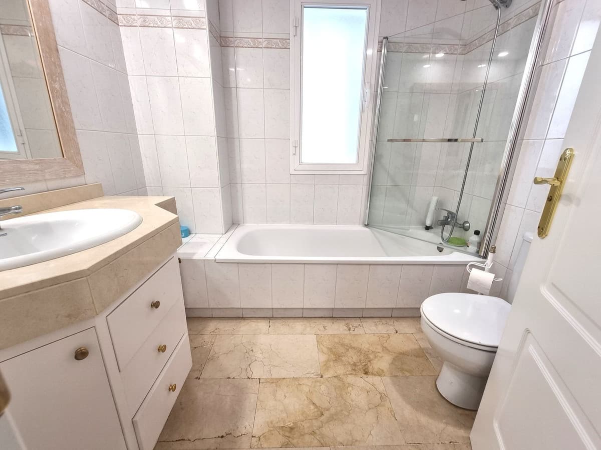 Middle Floor Apartment in Puerto Banús — photo 5 of 10