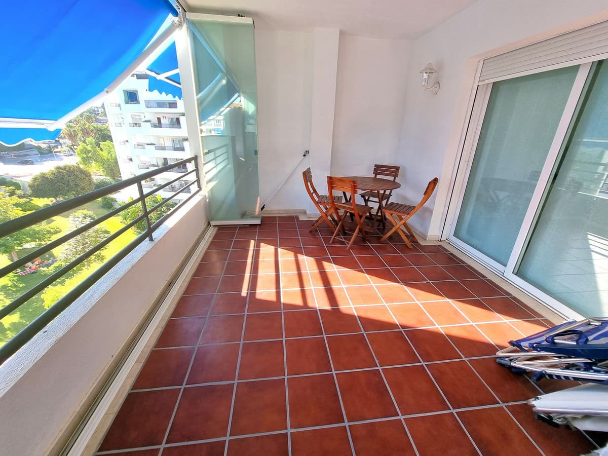 Middle Floor Apartment in Puerto Banús — photo 7 of 10