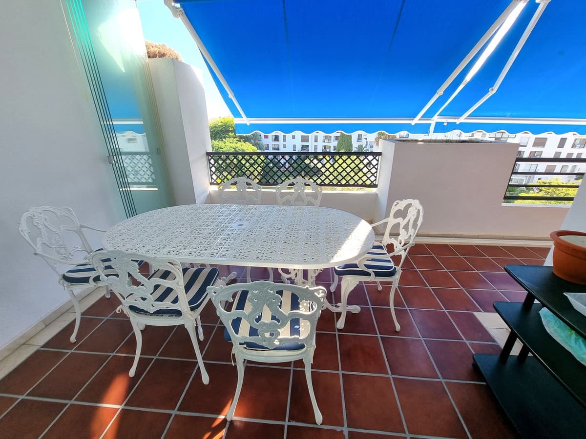 Middle Floor Apartment in Puerto Banús — photo 8 of 10