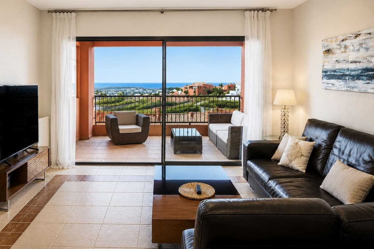 Middle Floor Apartment in Los Flamingos — photo 2 of 10