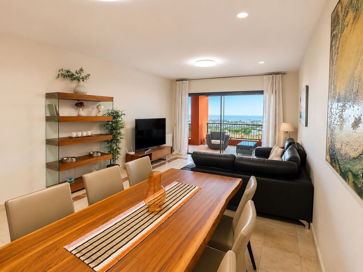 Middle Floor Apartment in Los Flamingos — photo 3 of 10