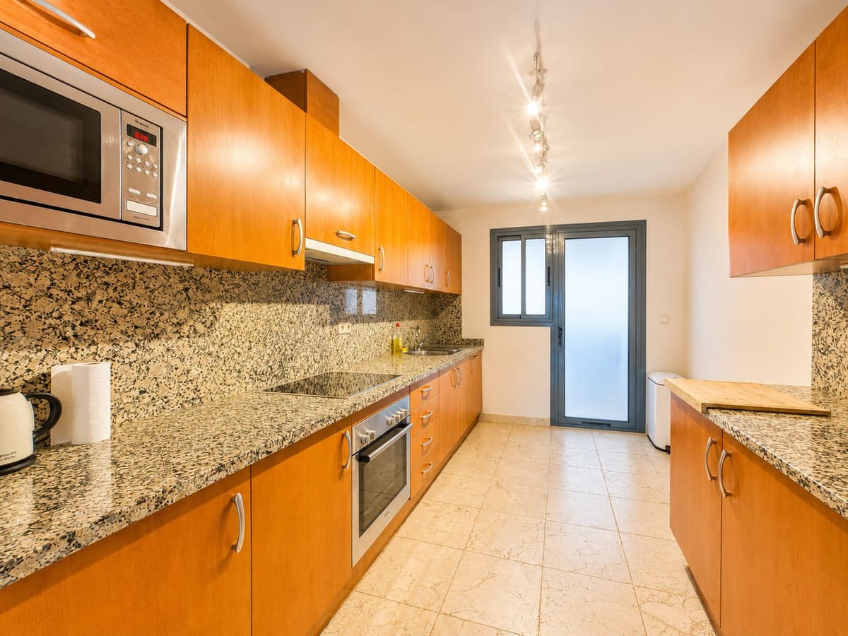 Middle Floor Apartment in Los Flamingos — photo 9 of 10