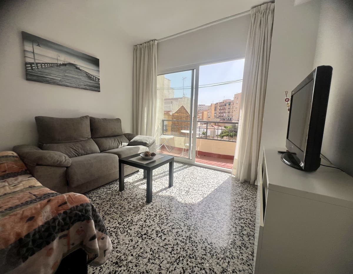 Middle Floor Apartment in Málaga — photo 10 of 10