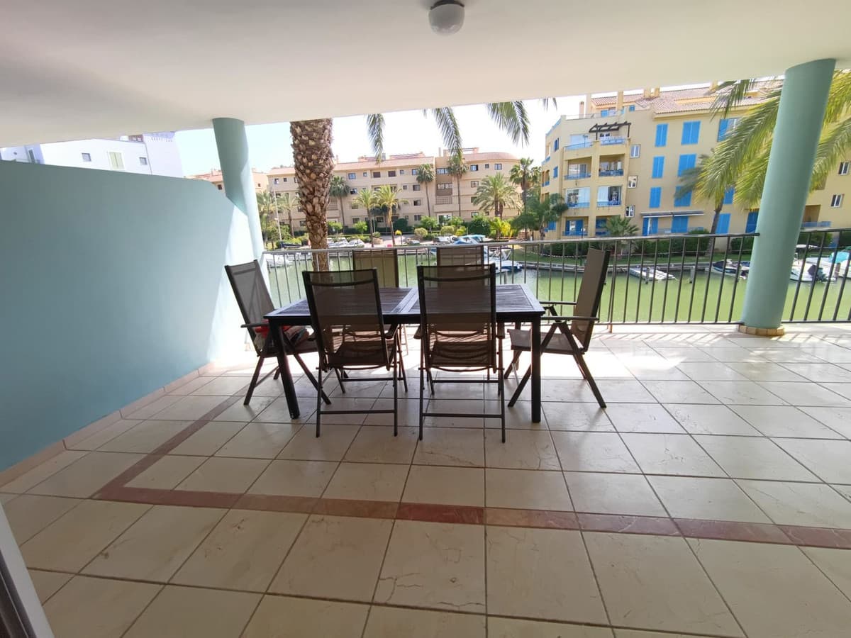 Middle Floor Apartment in Sotogrande Marina — photo 3 of 10