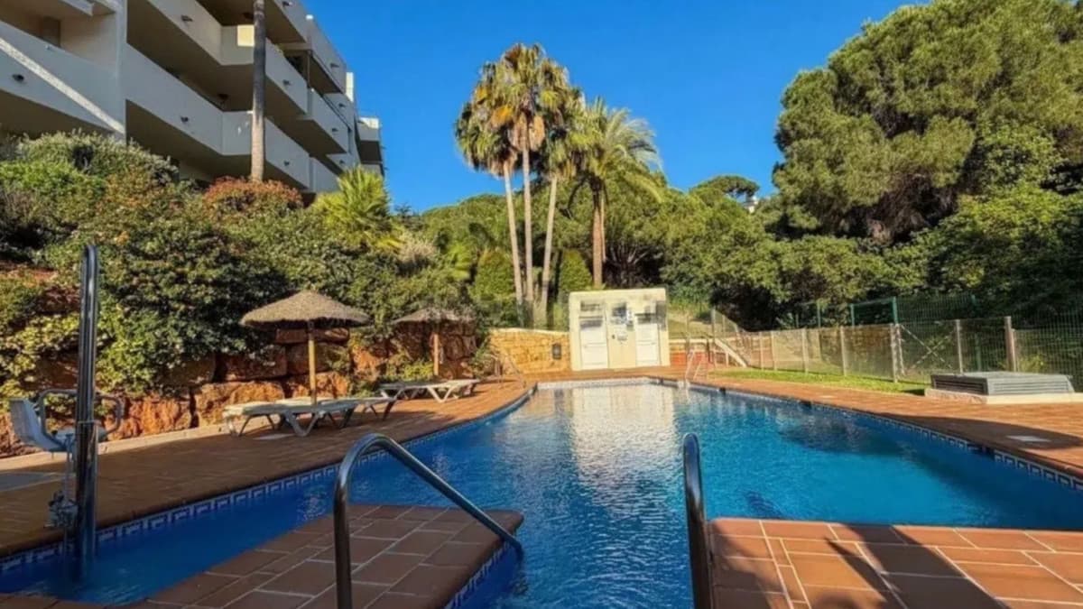 Middle Floor Apartment in Marbella — photo 2 of 10