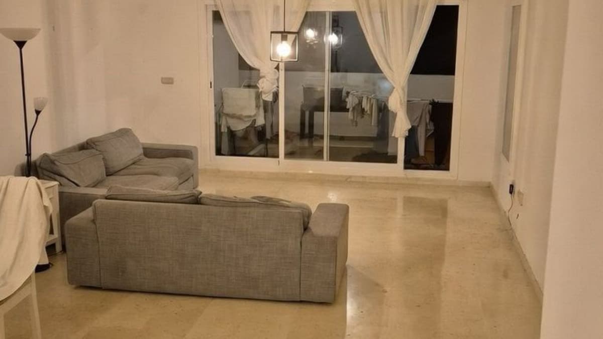 Middle Floor Apartment in Marbella — photo 5 of 10