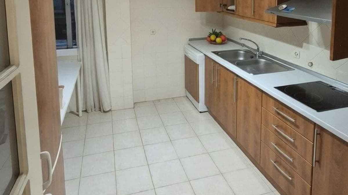 Middle Floor Apartment in Marbella — photo 7 of 10