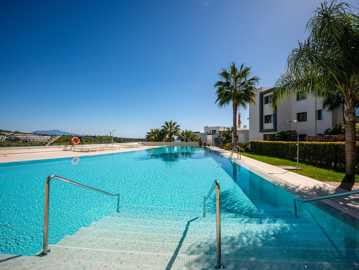 Penthouse Duplex in Estepona — photo 3 of 10