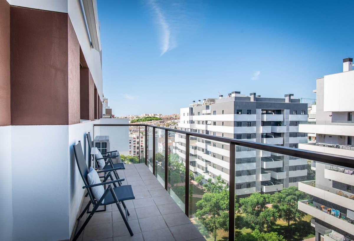 Middle Floor Apartment in Estepona — photo 7 of 10