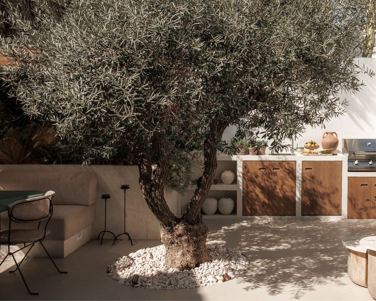 Semi-Detached House in Nueva Andalucía — photo 1 of 10