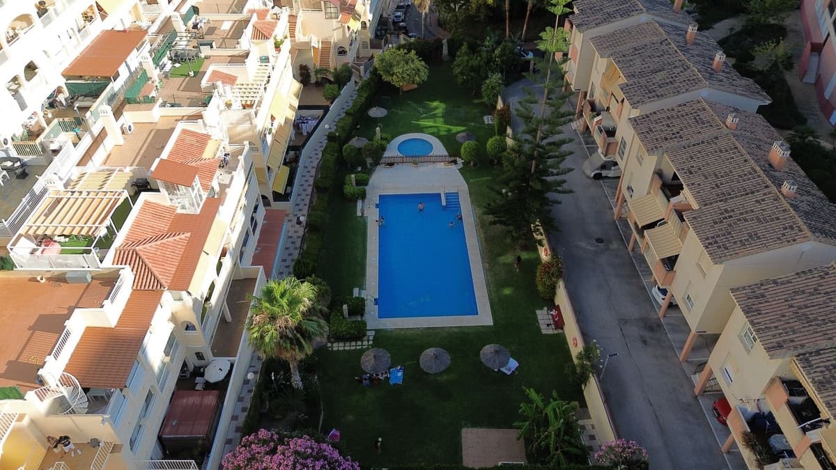 Middle Floor Apartment in Torrequebrada — photo 2 of 10