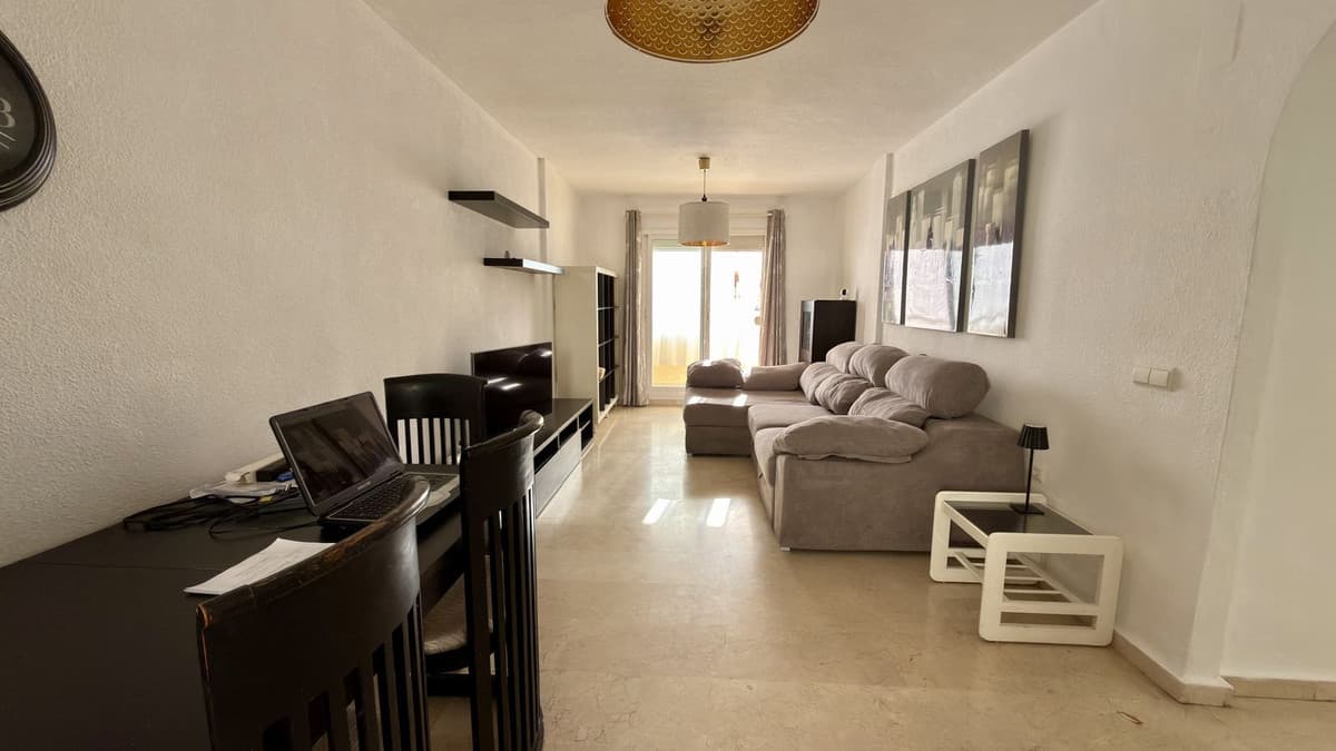 Middle Floor Apartment in Torrequebrada — photo 5 of 10