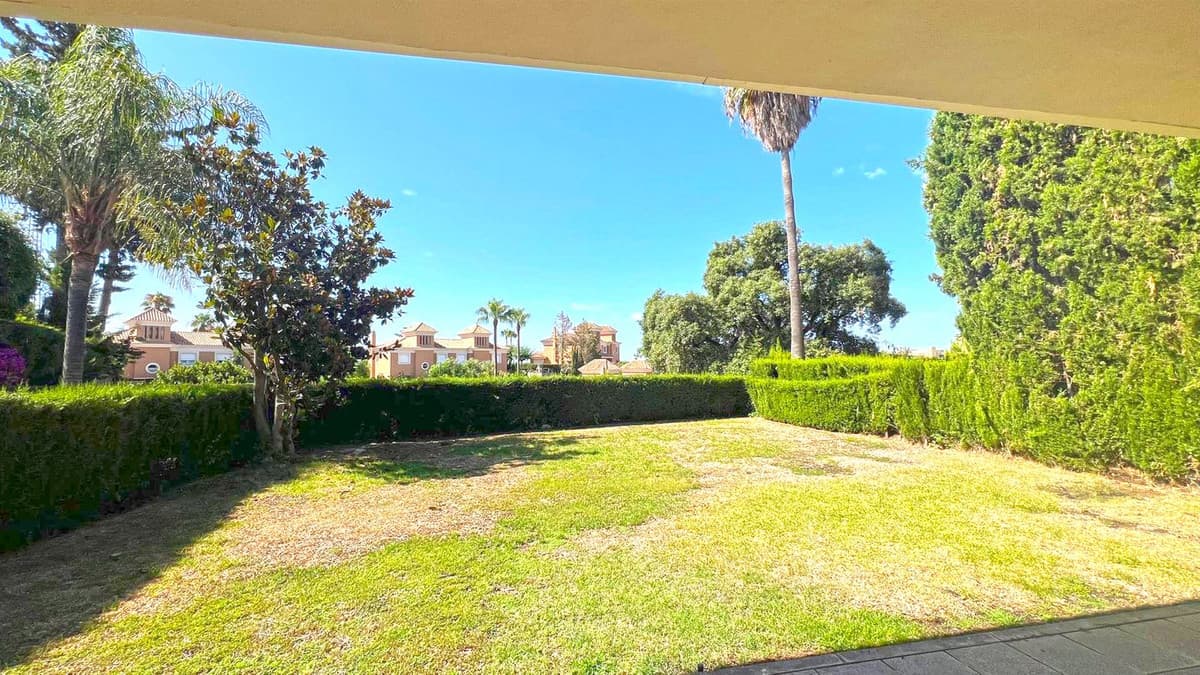 Semi-Detached House in Marbella — photo 5 of 10