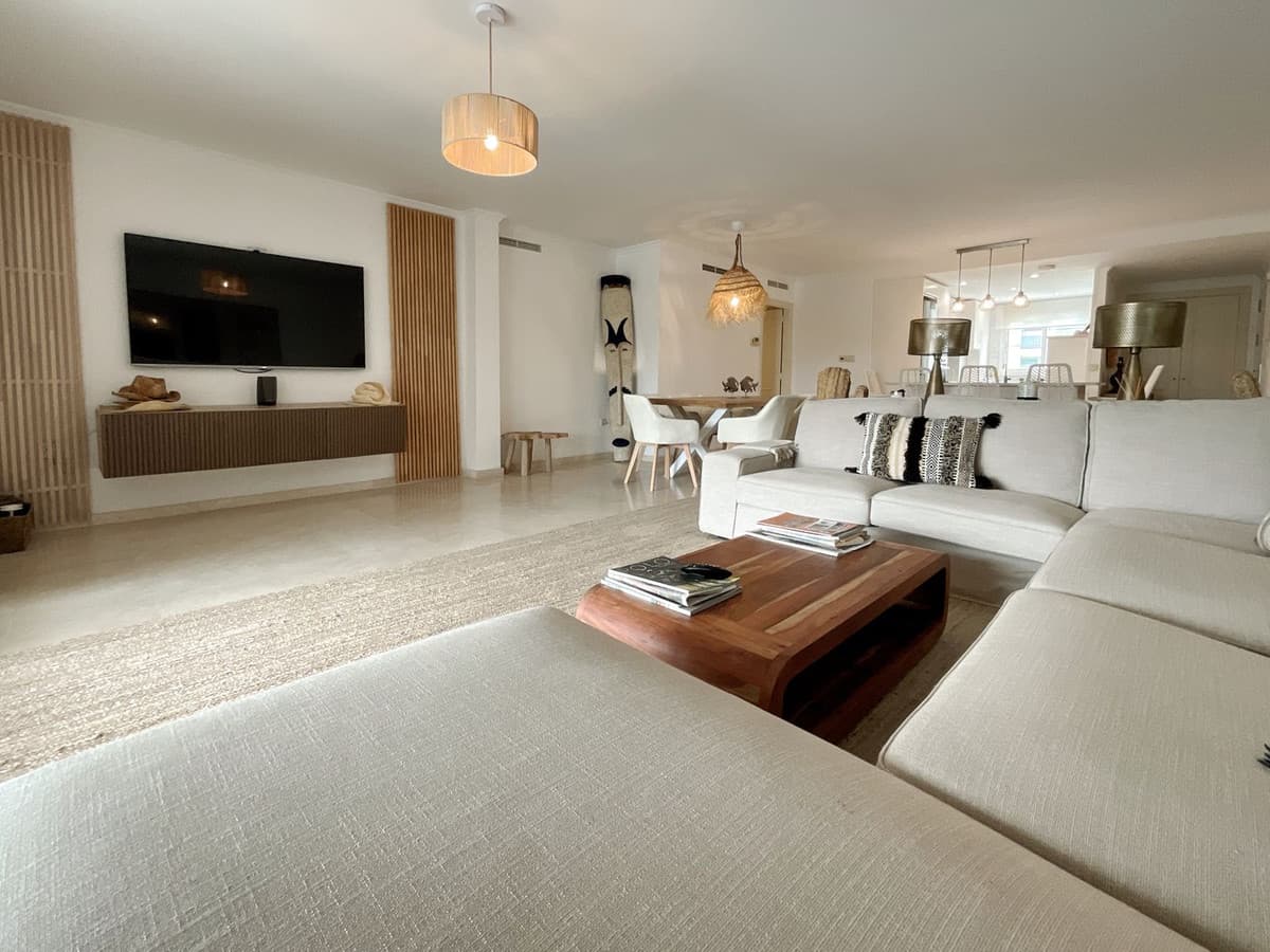 Middle Floor Apartment in Sotogrande — photo 2 of 10