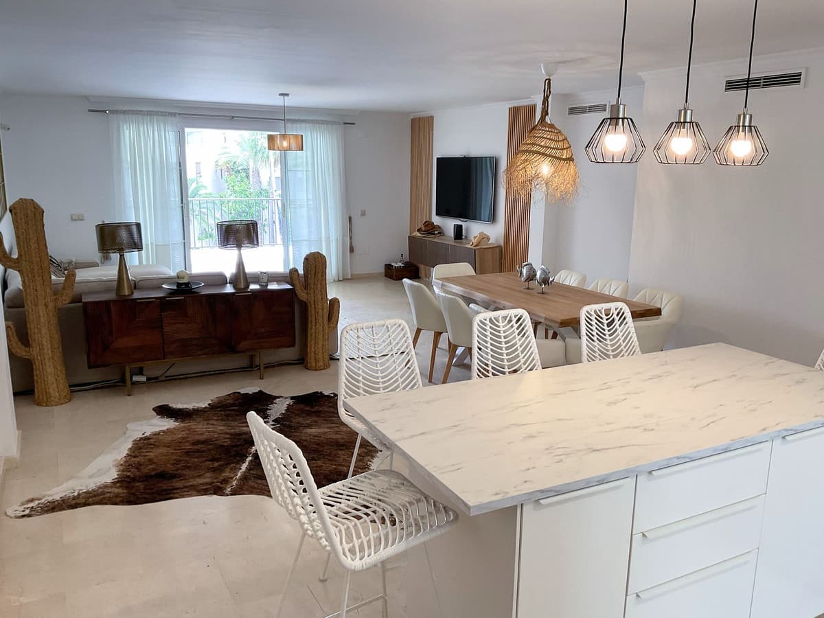 Middle Floor Apartment in Sotogrande — photo 7 of 10