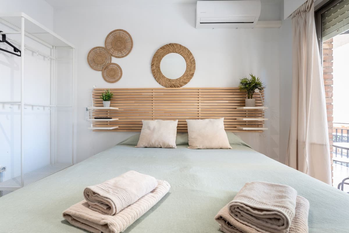 Middle Floor Apartment in Málaga Centro — photo 2 of 10
