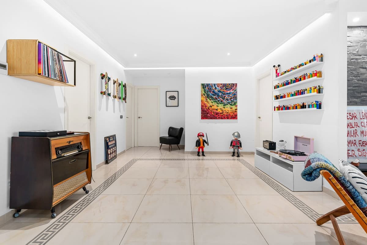 Top Floor Apartment in Benahavís — photo 6 of 10