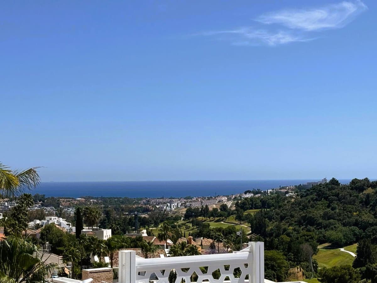 Detached Villa in Benahavís — photo 2 of 10