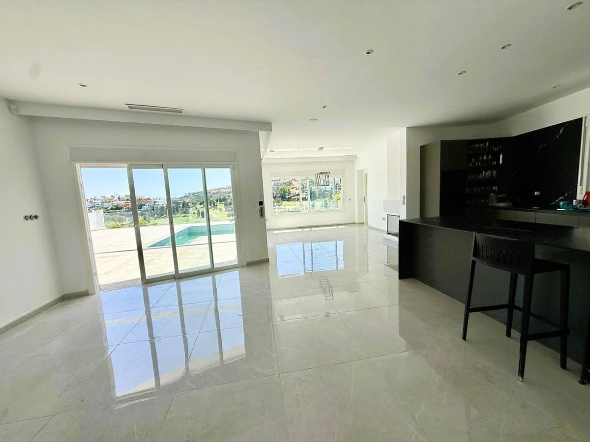 Detached Villa in Benahavís — photo 8 of 10