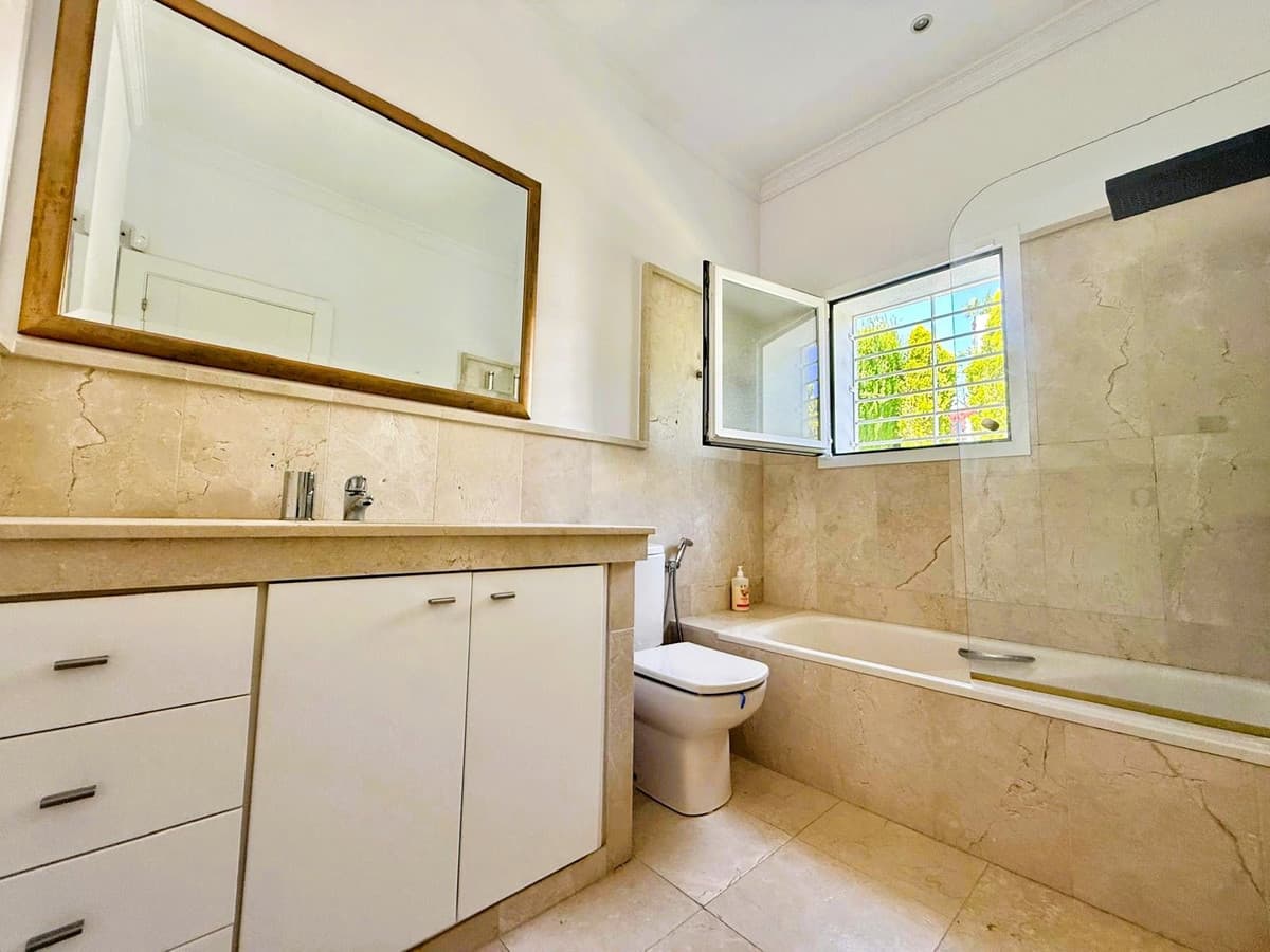 Detached Villa in Benahavís — photo 10 of 10