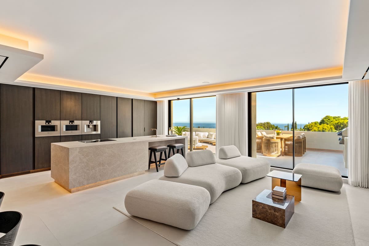 Penthouse in The Golden Mile — photo 2 of 10