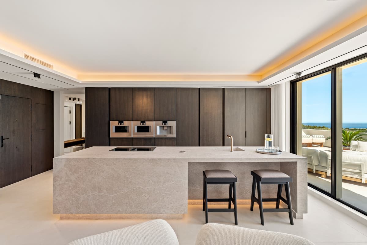 Penthouse in The Golden Mile — photo 3 of 10
