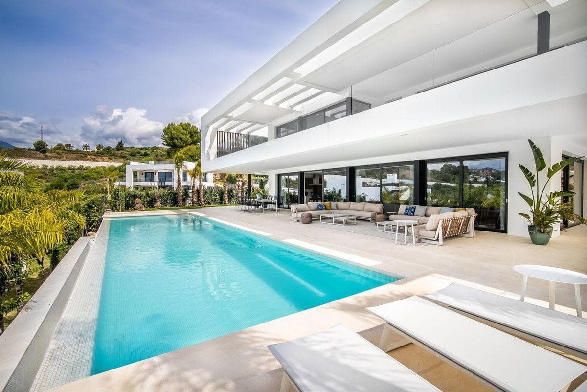 Detached Villa in Nueva Andalucía — photo 7 of 10