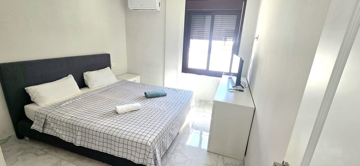 Middle Floor Apartment in Nueva Andalucía — photo 8 of 10