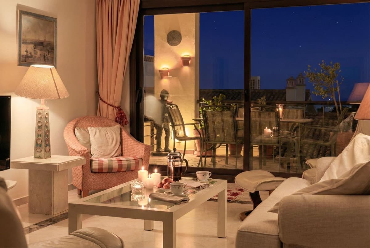 Ground Floor Apartment in Benahavís — photo 4 of 10