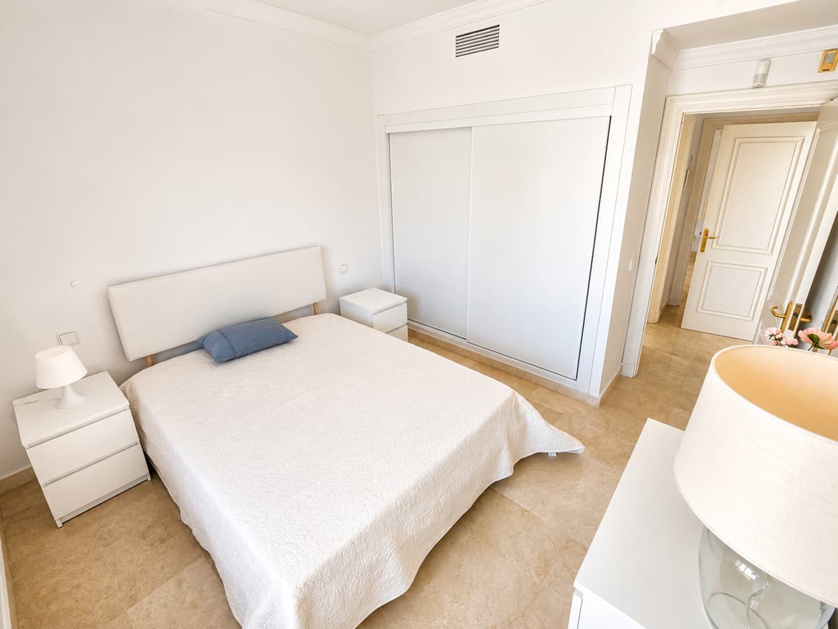 Penthouse in Nueva Andalucía — photo 4 of 10