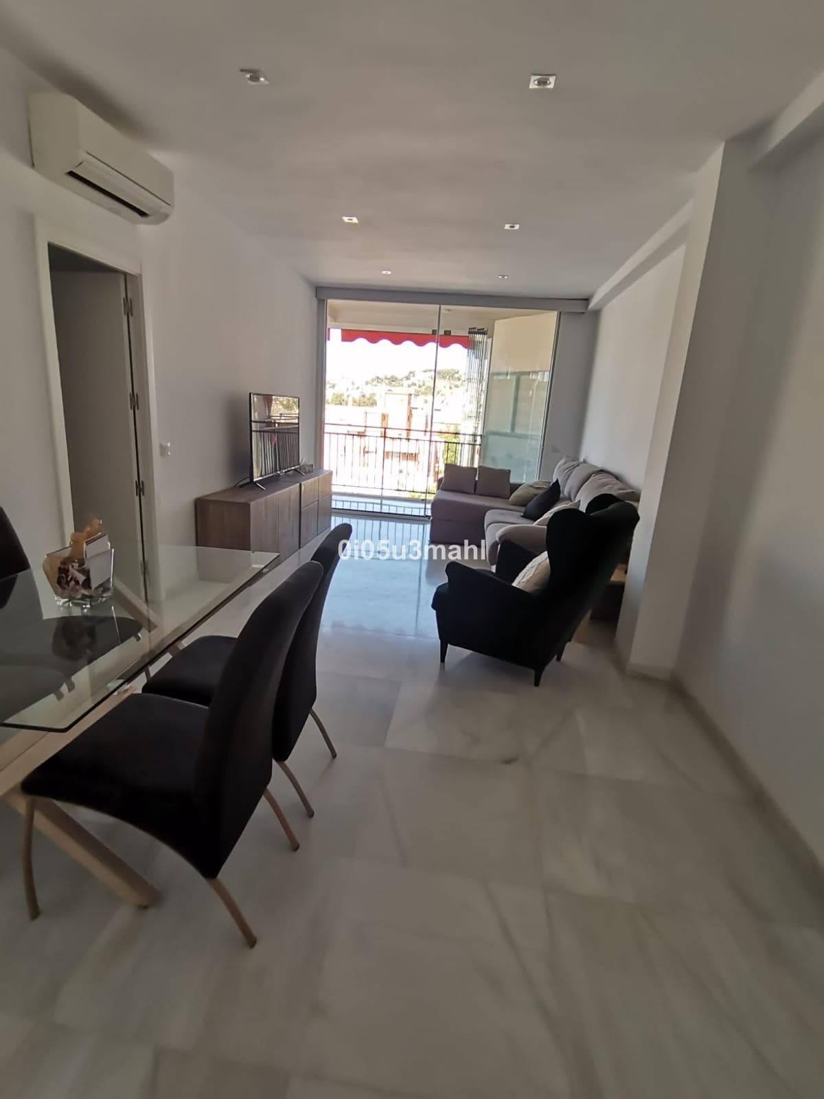Middle Floor Apartment in El Palo — photo 3 of 10