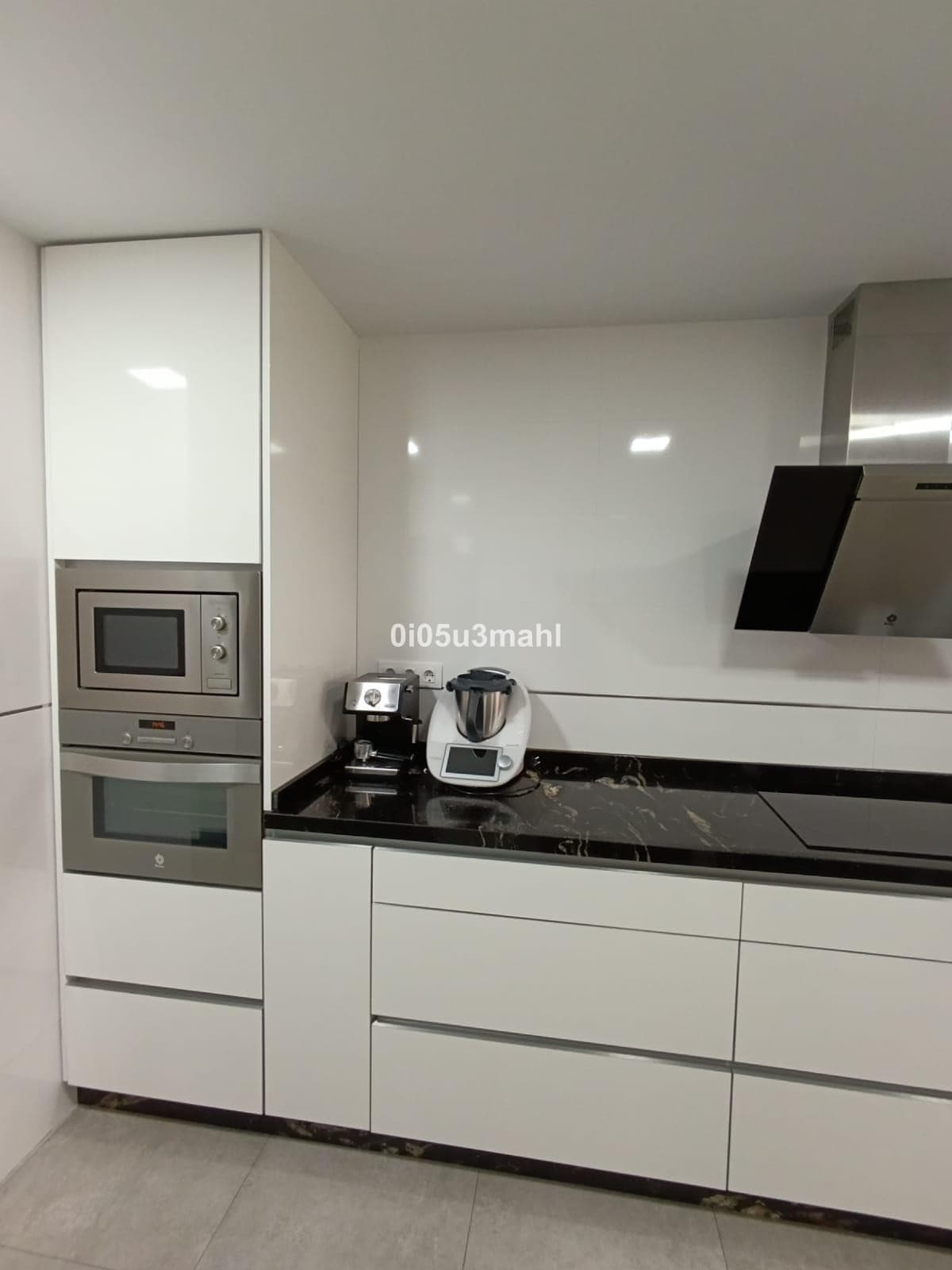 Middle Floor Apartment in El Palo — photo 6 of 10