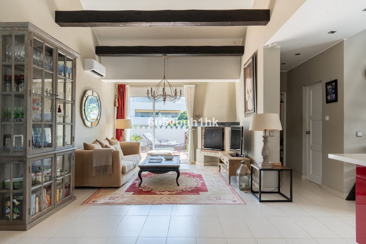 Ground Floor Apartment in Nueva Andalucía — photo 6 of 10