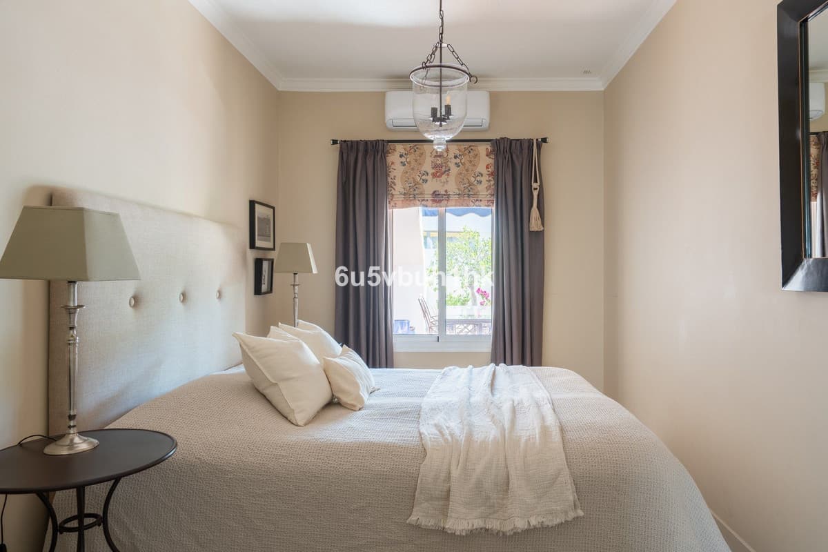 Ground Floor Apartment in Nueva Andalucía — photo 9 of 10