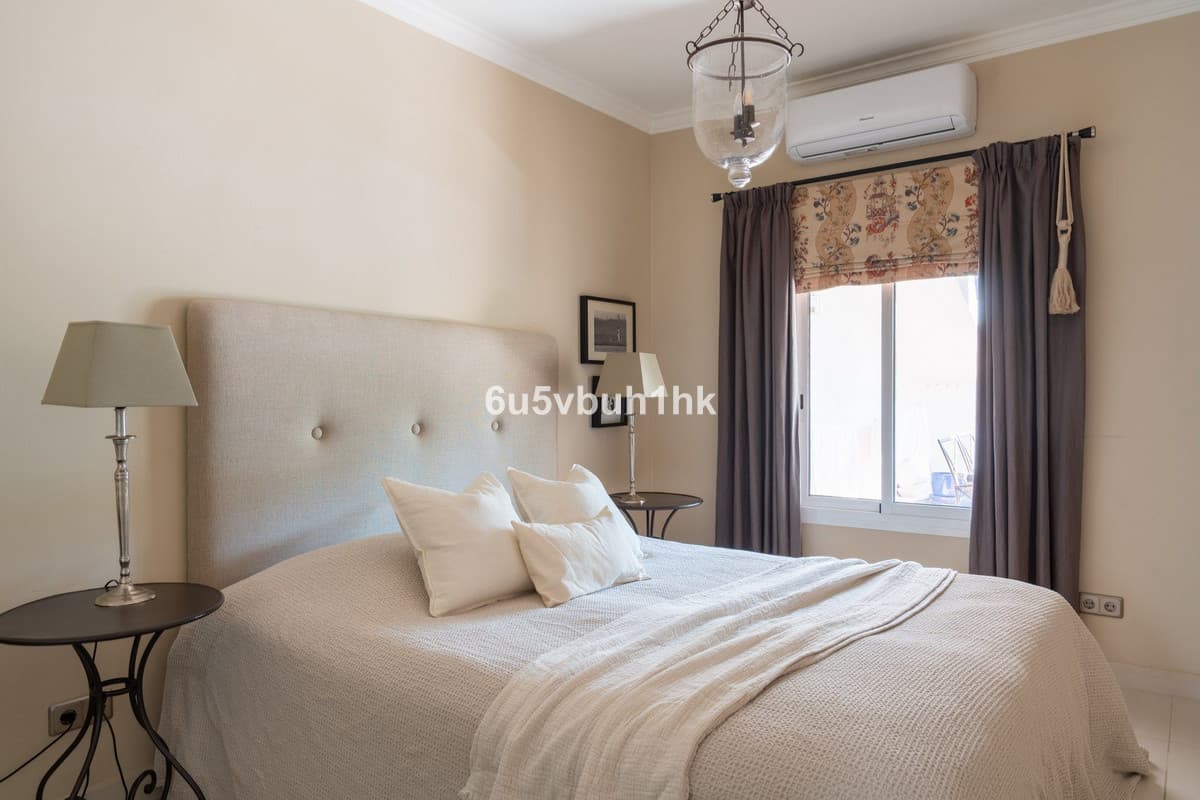 Ground Floor Apartment in Nueva Andalucía — photo 10 of 10