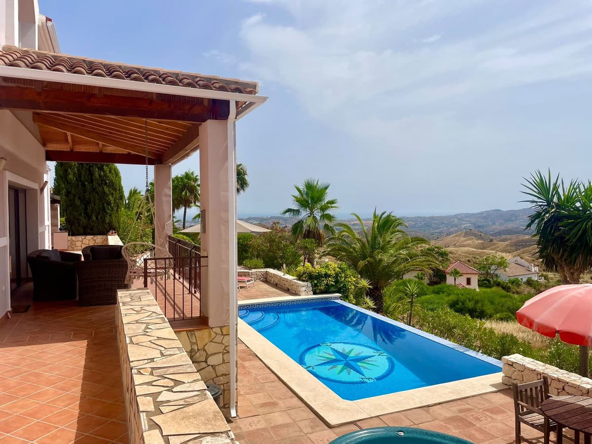 Detached Villa in Valtocado