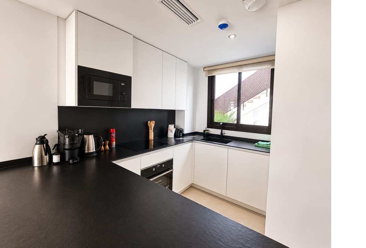 Middle Floor Apartment in Higueron — photo 4 of 10