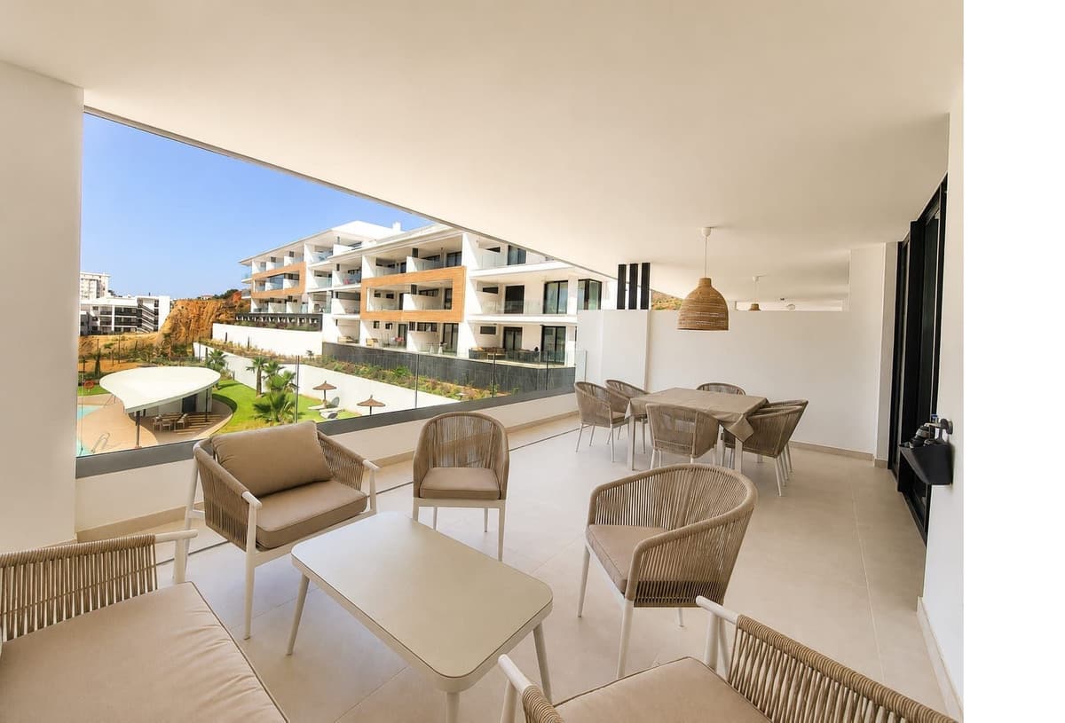 Middle Floor Apartment in Higueron — photo 7 of 10