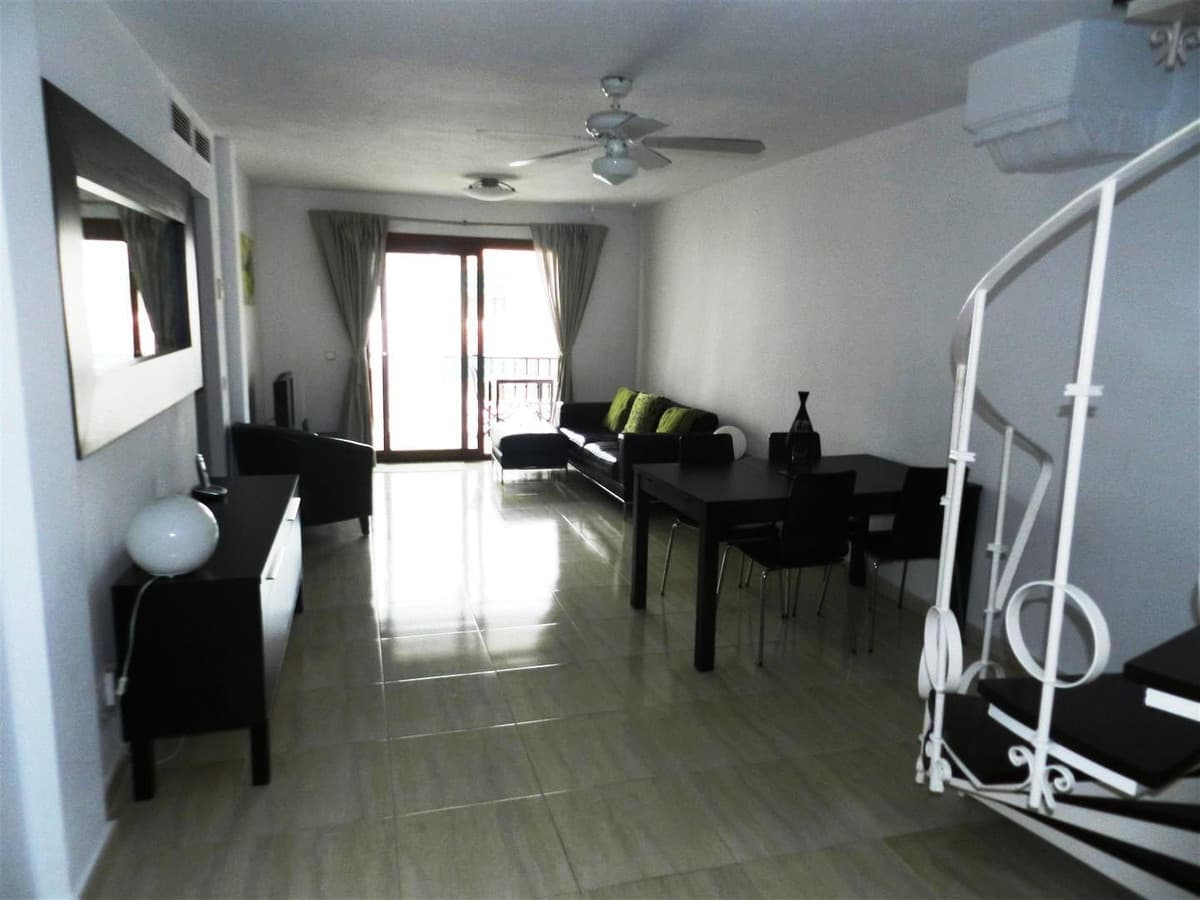 Penthouse in La Duquesa — photo 3 of 10