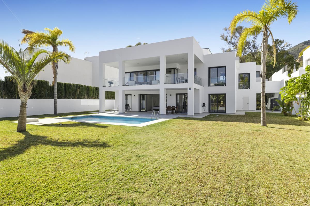 Detached Villa in Torremuelle — photo 2 of 10