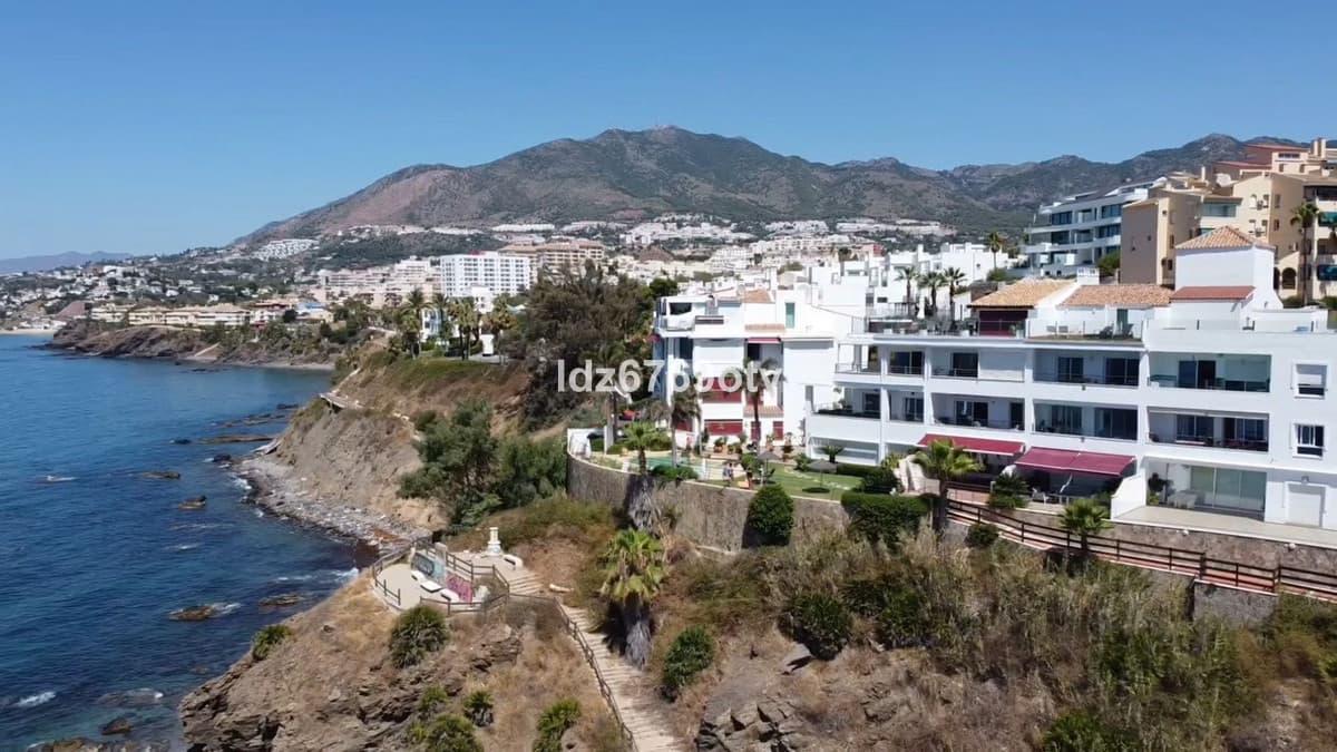 Middle Floor Apartment in Benalmadena Costa — photo 2 of 10