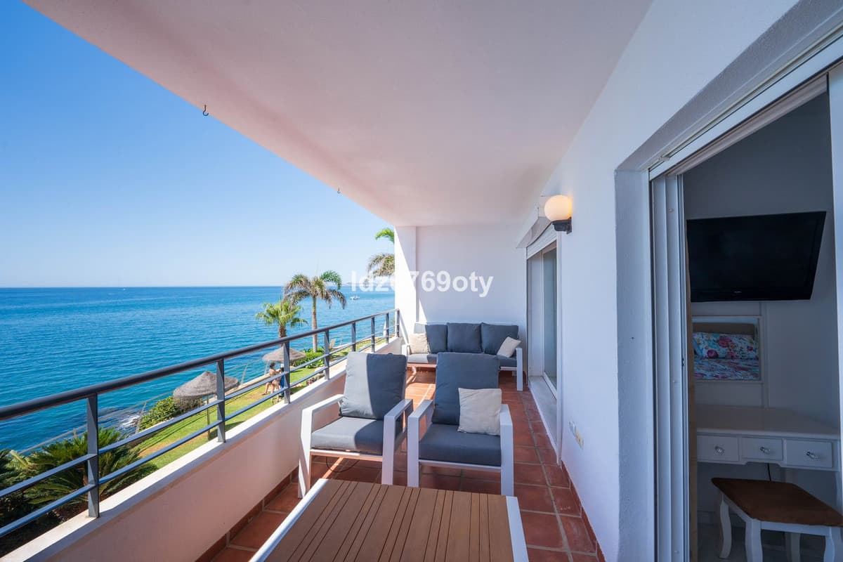 Middle Floor Apartment in Benalmadena Costa — photo 5 of 10