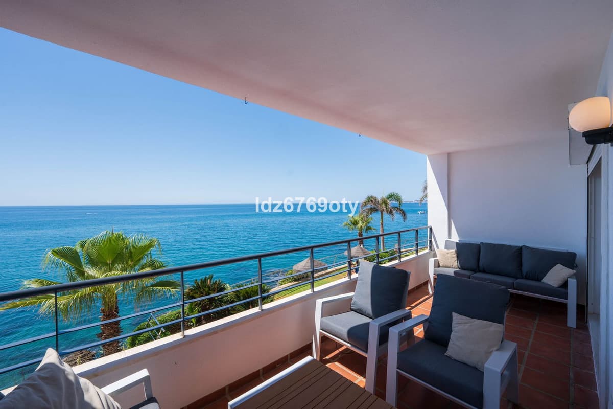 Middle Floor Apartment in Benalmadena Costa — photo 6 of 10