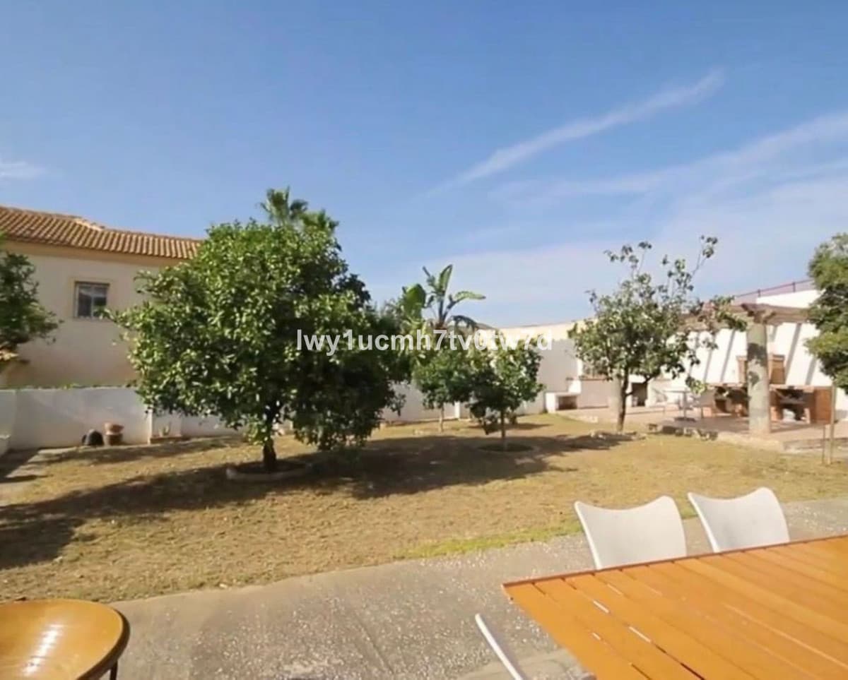 Detached Villa in Puerto de la Torre — photo 5 of 10