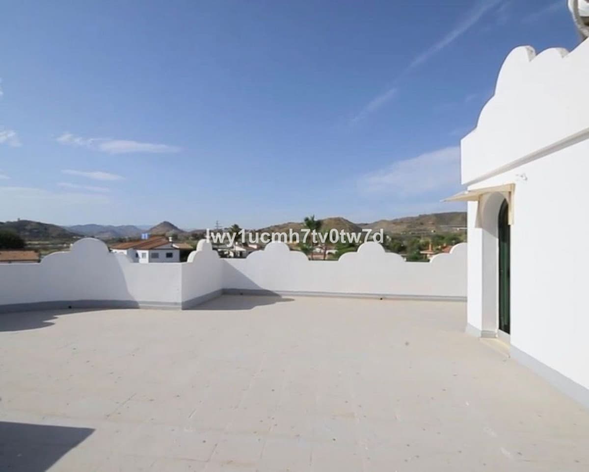 Detached Villa in Puerto de la Torre — photo 7 of 10