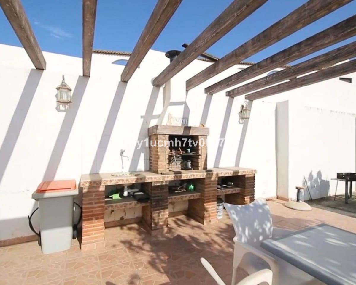 Detached Villa in Puerto de la Torre — photo 8 of 10